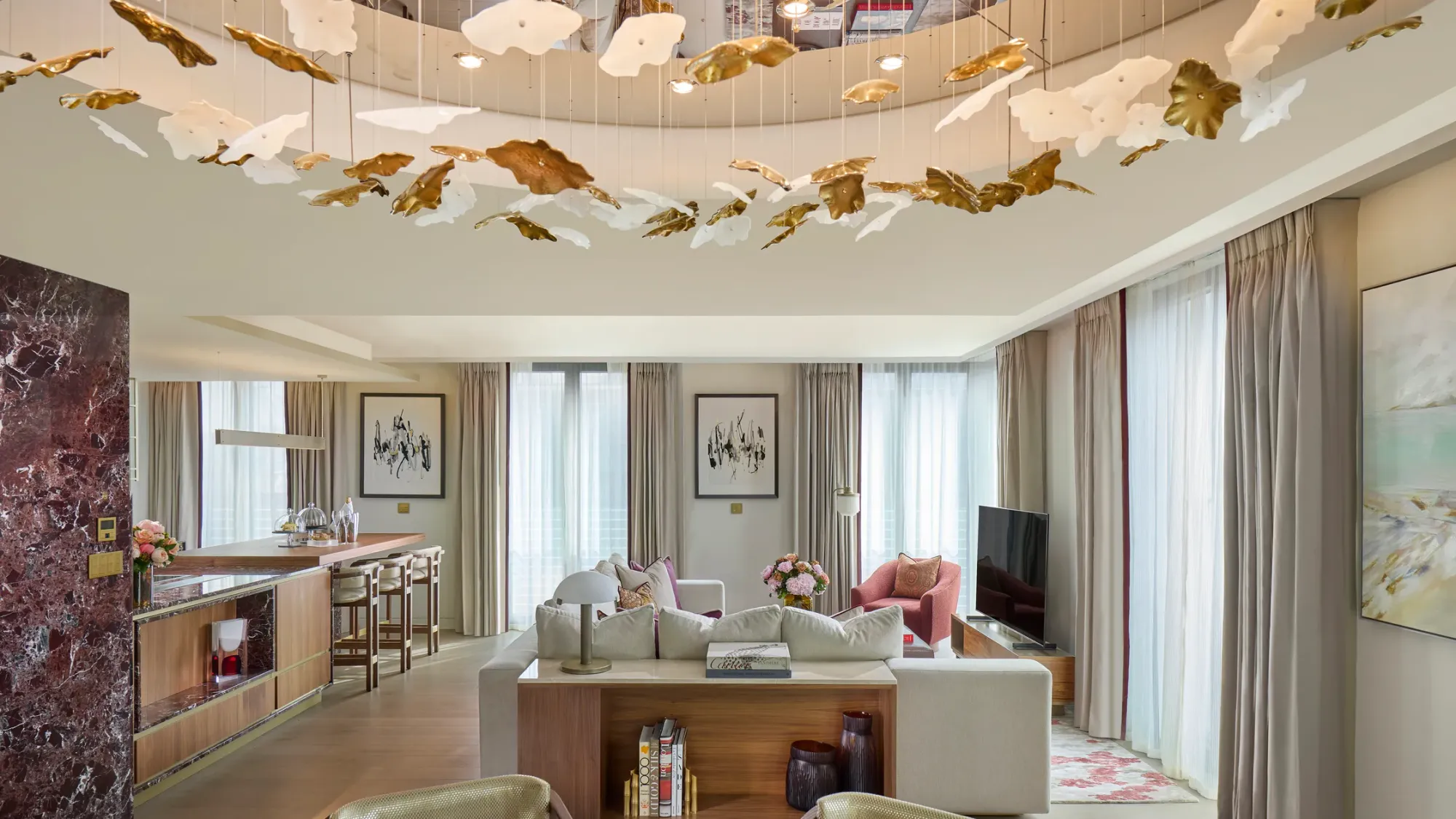 Living Quarters in a corner Suite at the Mandarin Oriental Mayfair [Image: MO Hotels]